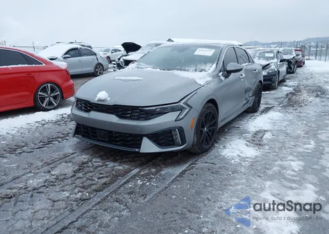 2025 Kia K5 Gt-Line z USA, uszkodzony, nr VIN KNAG64J70S5374112